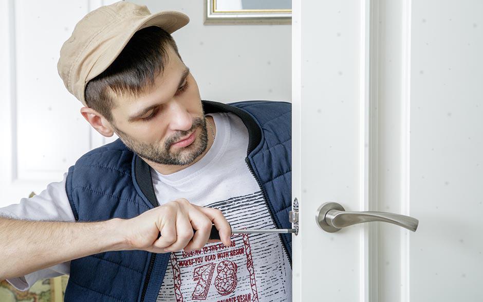 ouverture de porte claquée serrurier Hanvoile