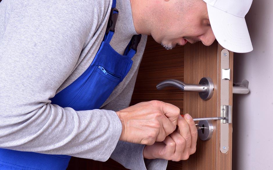 ouverture de porte claquée serrurier Hanvoile